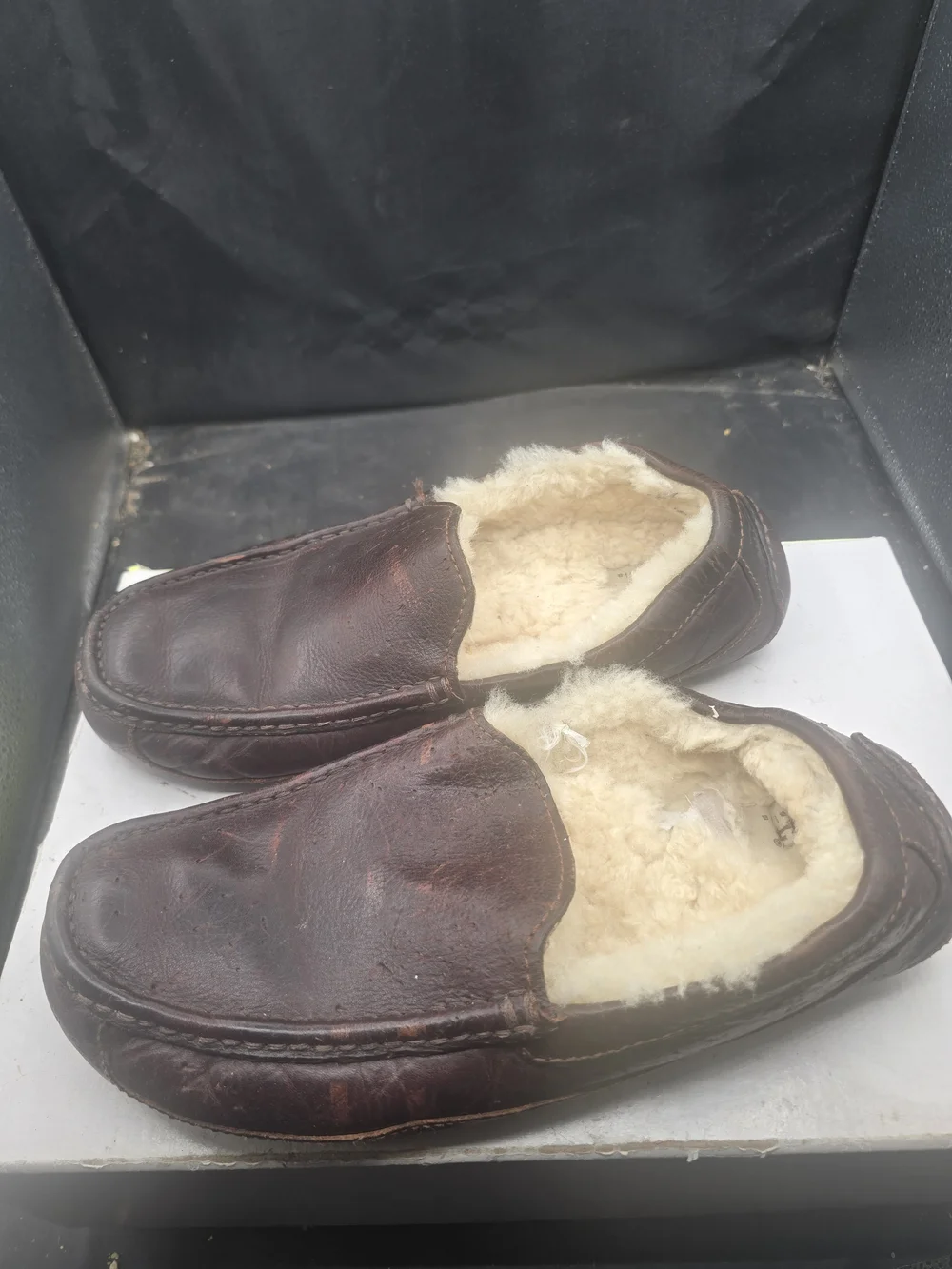 UGG‎ Men's Brown Leather Shearling Lined Moccasin Slippers